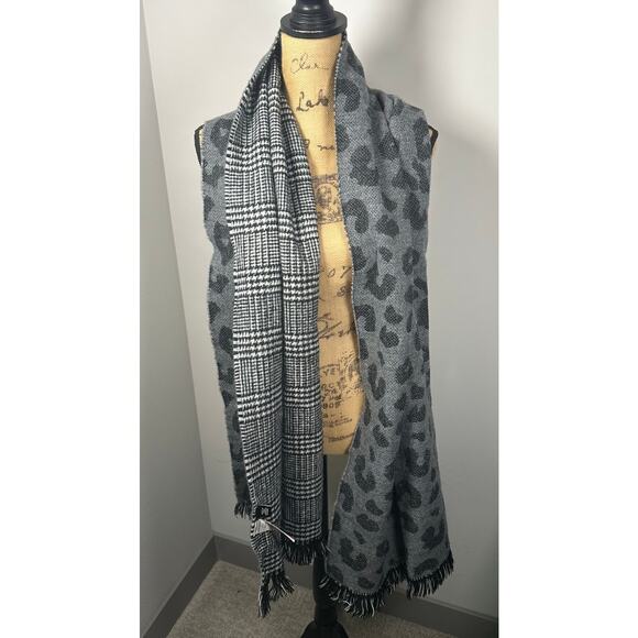 Vero Moda Plaid Leopard Animal Print Fringe Trim Scarf Women's OS - Picture 2 of 6